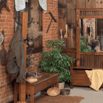 Mission_Room_Hall-Tree-1.png