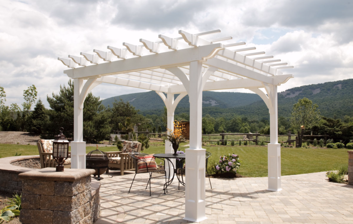 Amish built pergola on hardscape patio