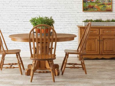 Amish handcrafted dining room furniture from the Hampton collection.